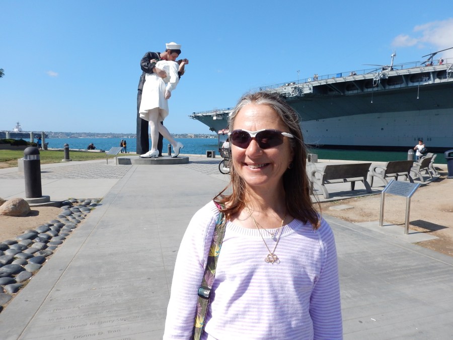 Giant statue of that famous image